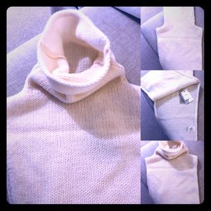 NEVER BEEN WORN A.L.C. cream colored Dickey